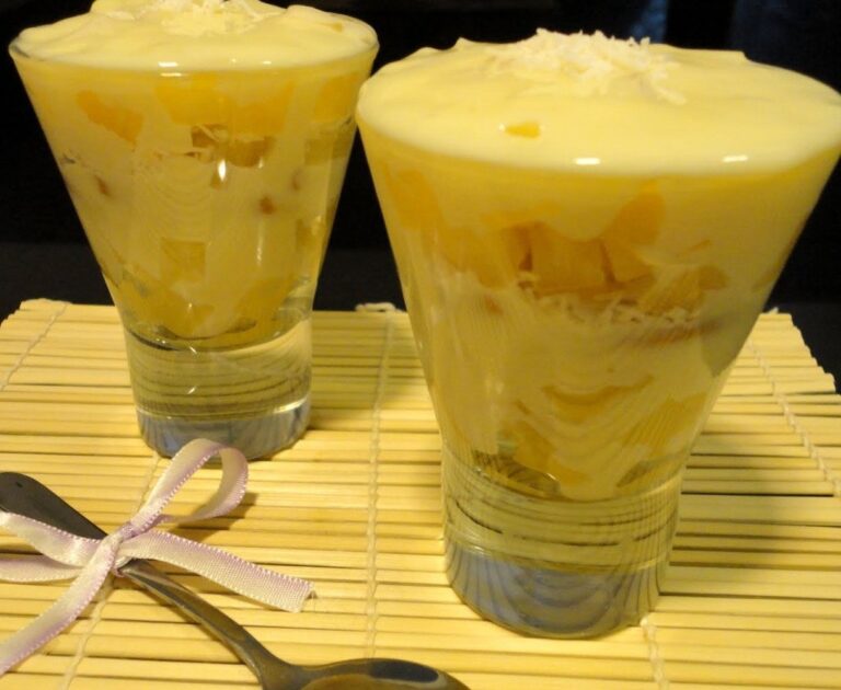 abacaxi com creme de leite condensado