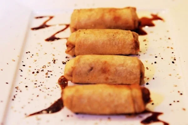 Rolinho primavera de banana com chocolate 1