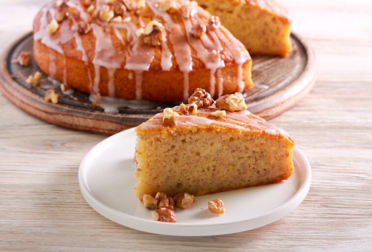 Receita de Bolo de Nozes com cobertura